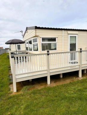 Browns caravan rentals, ingoldmells 4 berth caravan silver beach